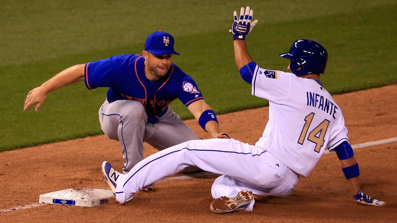 Royals DFA Infante, recall Flynn from Omaha